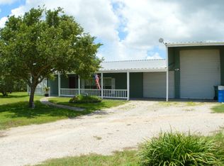 186 Sikes Rd, Port Lavaca, TX 77979