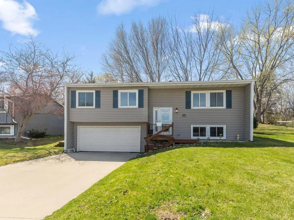 112108 Haering Cir, Chaska, MN 55318