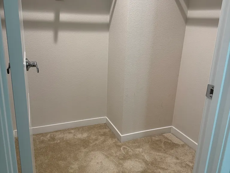 712 Highline Way — Photo 14