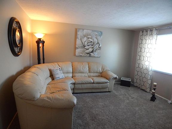 4th image of 3486 Manila Dr