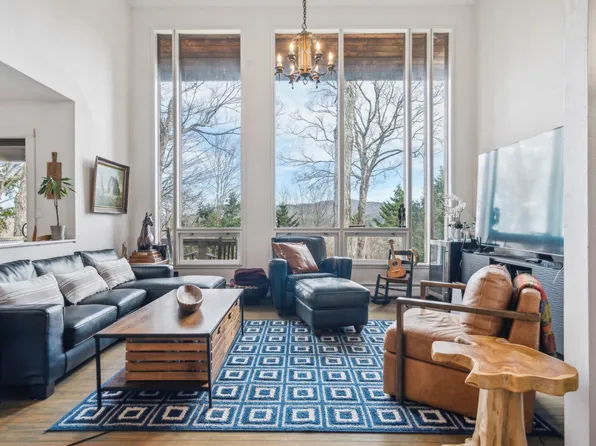 (undisclosed Address), Pittsfield, VT 05762