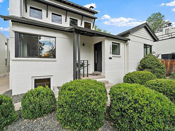 3rd image of 1020 Bonnie Brae Boulevard