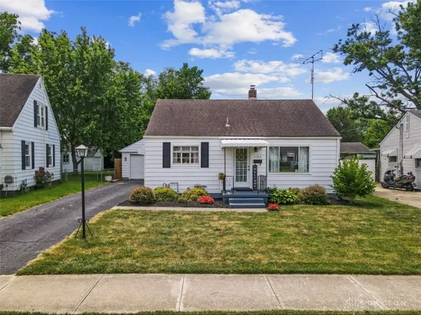 1122 Long St, Troy, OH 45373
