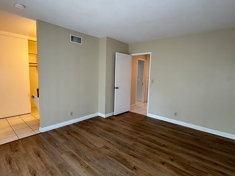 17040 Ridge Park Dr — Photo 13