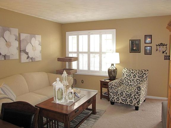 3rd image of 1381 Twin Pines Trl APT E