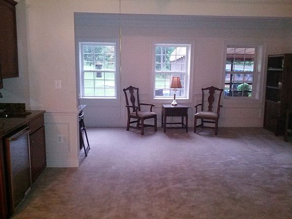 3rd image of 70 Scottsdale Dr