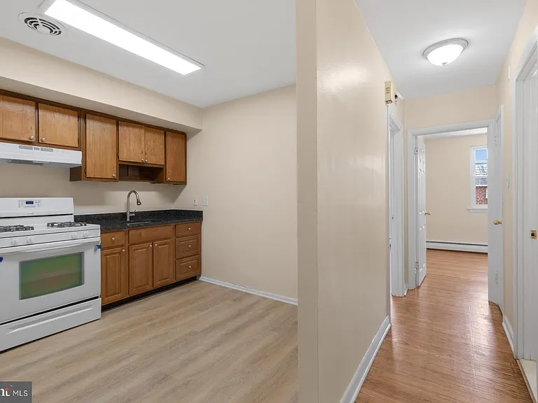 5990 Henry Ave #2 — Photo 3