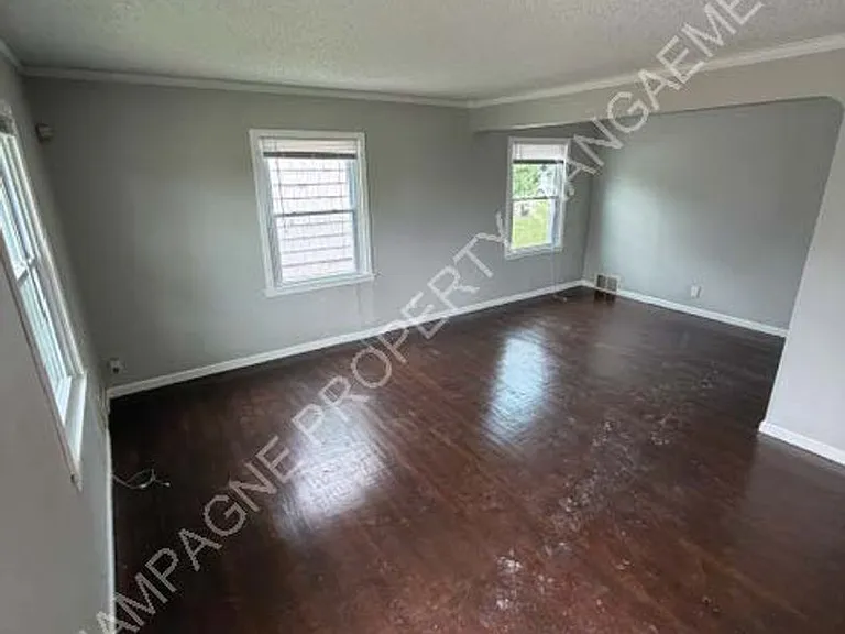 5411-5413 E Swope Pkwy — Photo 10