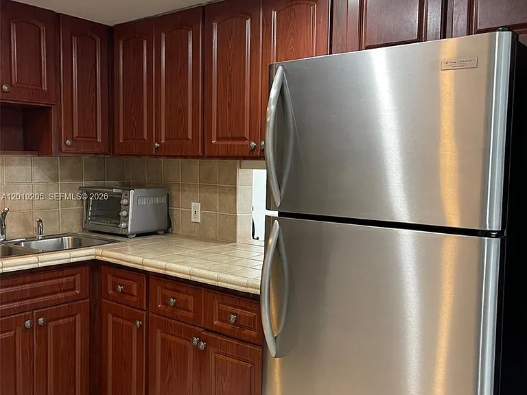 5701 Collins Ave #511 — Photo 30