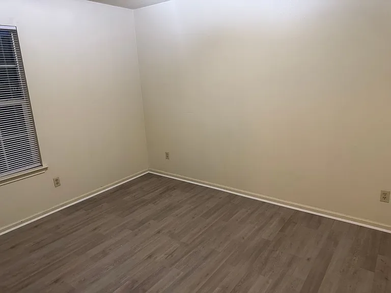 4215 Walnut Park Dr — Photo 15