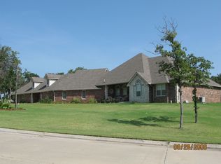 570 Misty Morning Dr, Choctaw, OK 73020