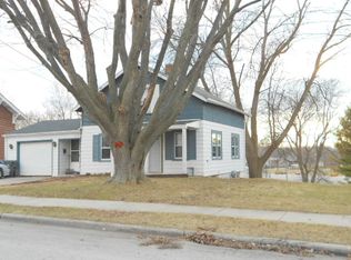 211 Taylor St, Little Chute, WI 54140