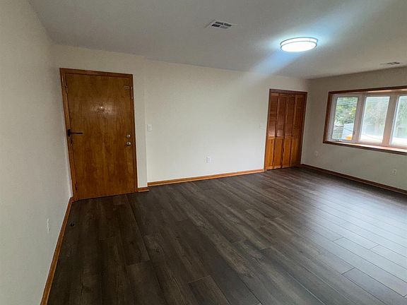 5th image of 1386-1388 Lower Rd #2