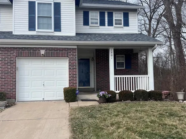 1501 Forest Springs Dr, Ballwin, MO 63021