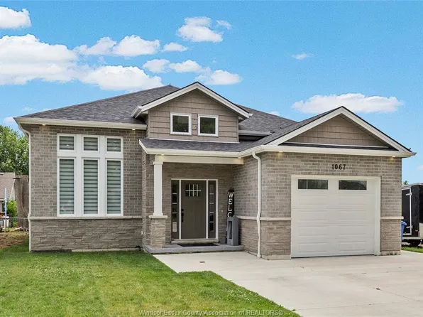 1067 Maple Ave, Kingsville, ON N9Y 3T5