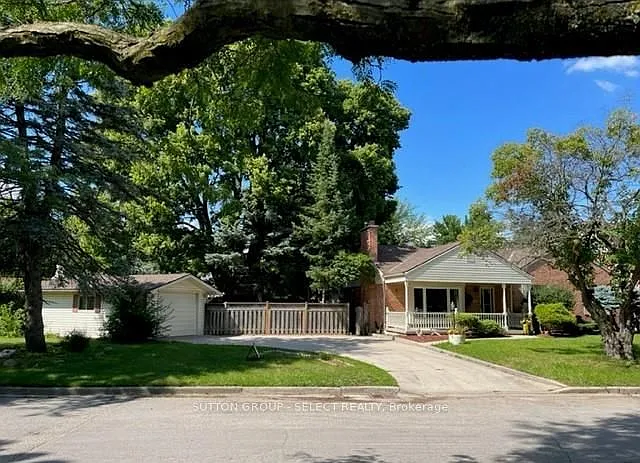 3 bed, $2,700 — Photo 2