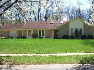 98 Chesterfield Dr, Noblesville, IN 46060
