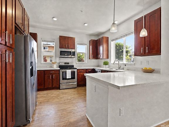3rd image of 550 Kamaaha Ave APT 506
