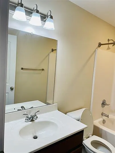 301 Rotunda St #101 — Photo 36