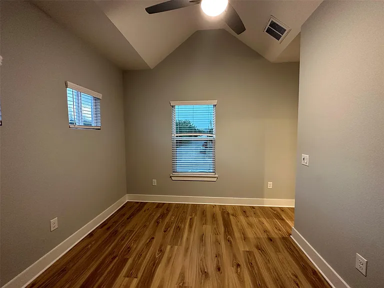 6014 Fairway St — Photo 15