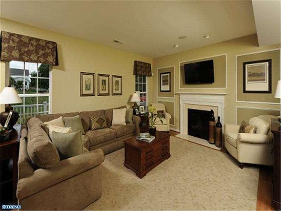 2nd image of 7800 Lynemore Dr
