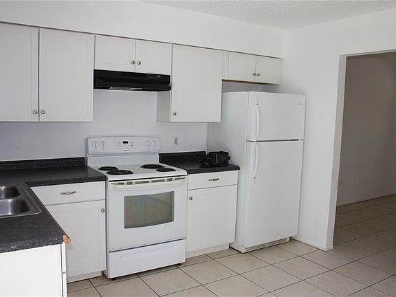 4th image of 7965 W Fern Pl