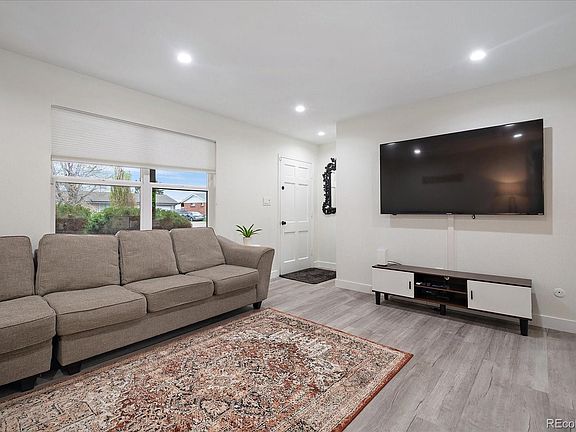 4th image of 625 S Potomac Way