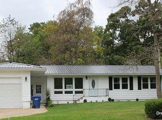 701 W 4th St, Dixon, MO 65459