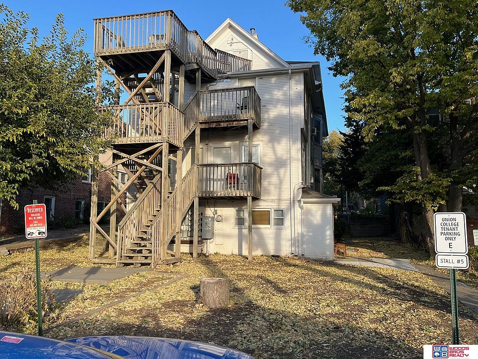 2nd image of 3827 S 48th St