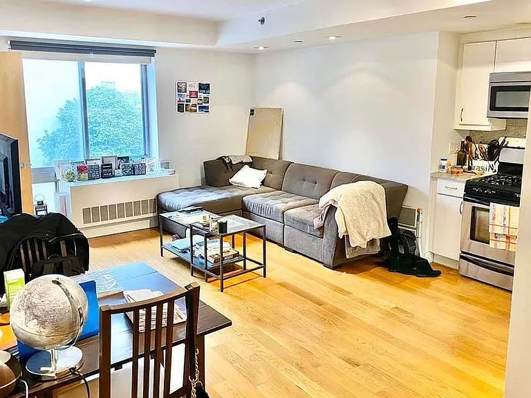 1677 Lexington Ave #6A — Photo 4