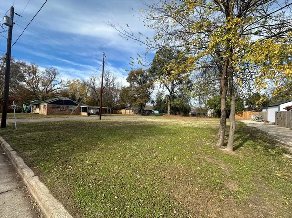 Beasley St, Sulphur Springs, TX 75482
