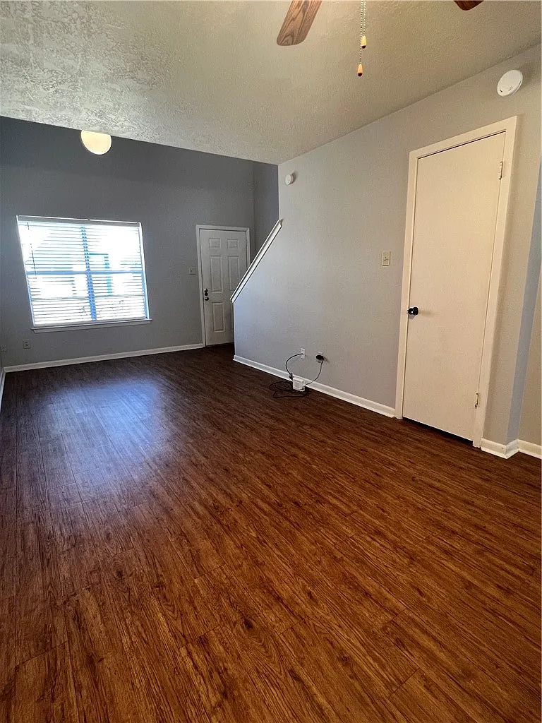 1 bed, 715 sqft, $875 — Photo 4