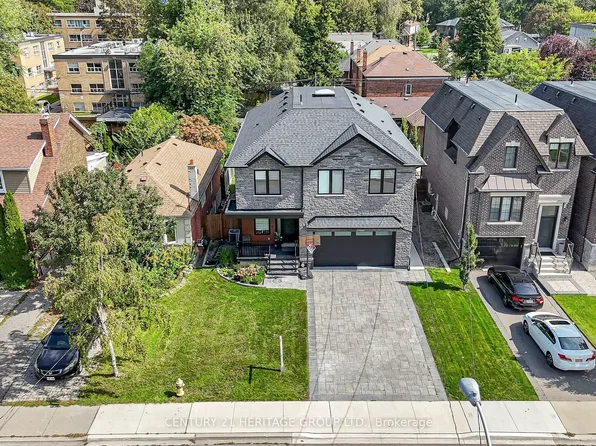 99 27th St, Toronto, ON M8W 2X6