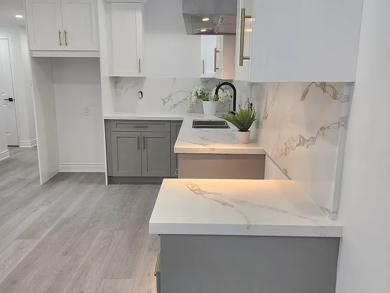 412 Fennell Ave E #BASEMENT — Photo 5
