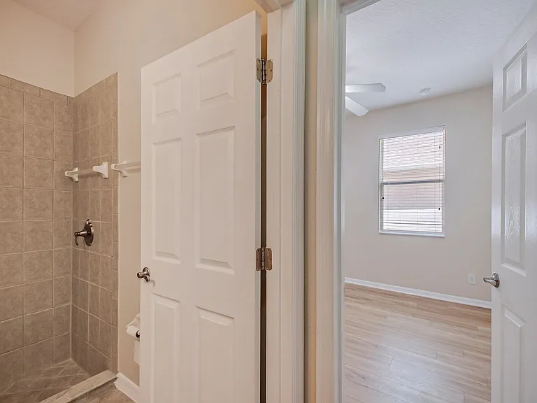 1904 Candlenut Cir — Photo 28