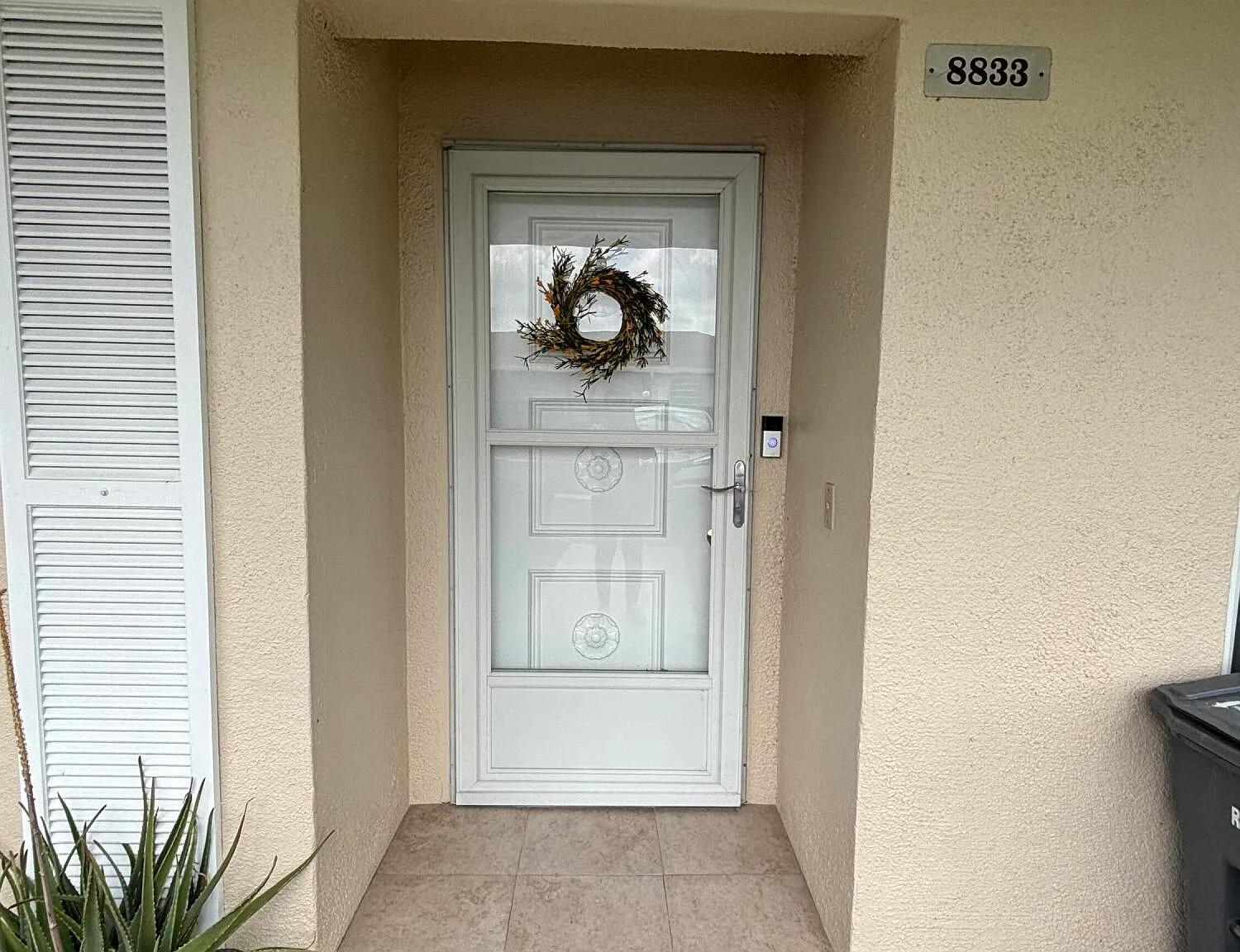 2 bed, 2.0 bath, 908 sqft, $3,250 — Photo 2