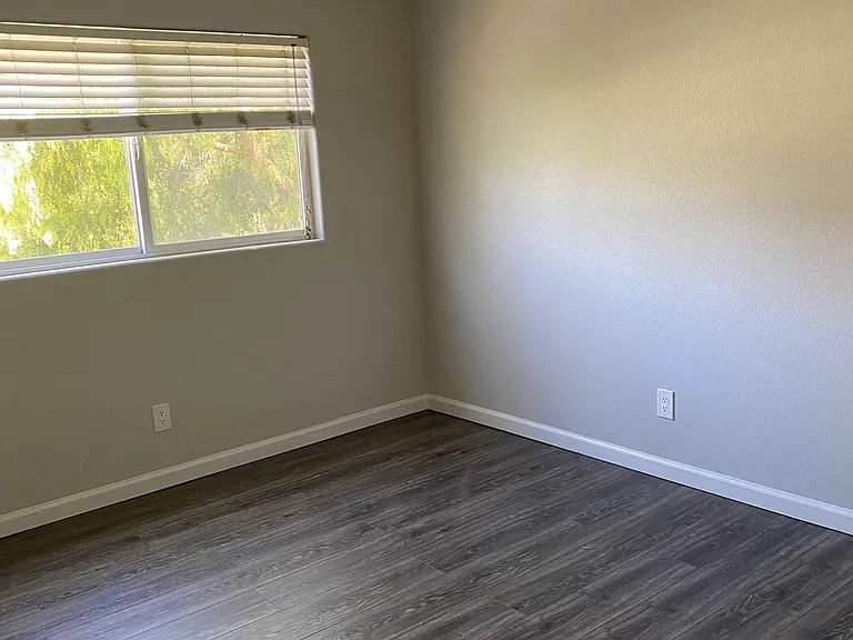 5014 Auburn Dr #12 — Photo 7