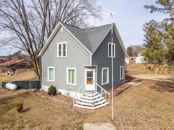 2949 Lincoln Avenue, Oxford, WI 53952