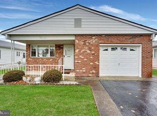 20 Santiago Dr W, Toms River, NJ 08757
