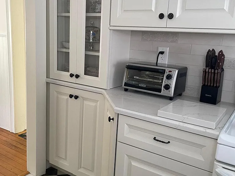 7 Webb Ave #2-W — Photo 8