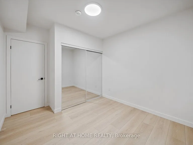 367 Howland Ave #2 — Photo 9