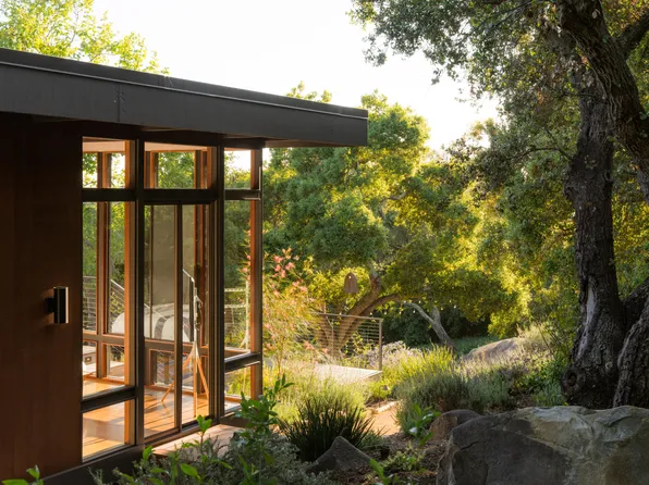 1821 Gibraltar Rd, Santa Barbara, CA 93105