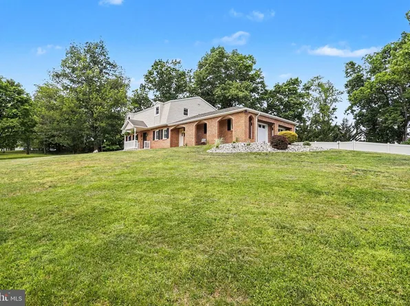 1380 Valley Green Rd, Etters, PA 17319