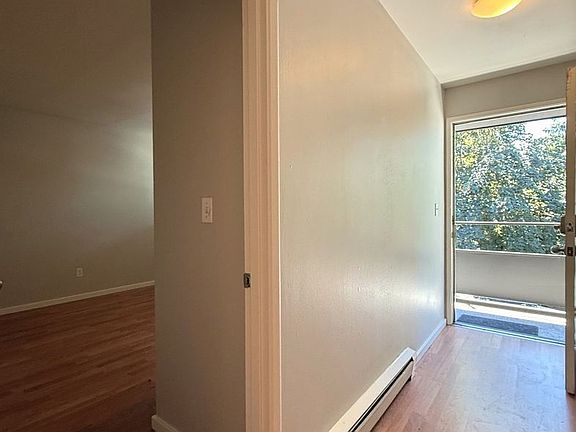 4th image of 1617 E Jefferson St APT 22
