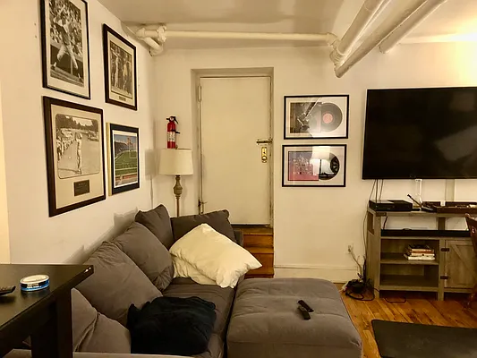 Rented by LJ Sloane Management | media 23