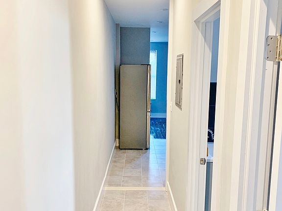 5th image of 24-20 41st St #2H