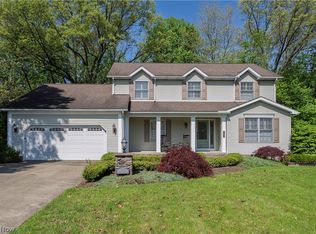 374 Silver Ridge Dr, Akron, OH 44321