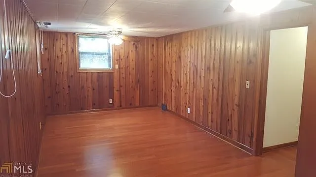 3184 Gay Dr — Photo 11