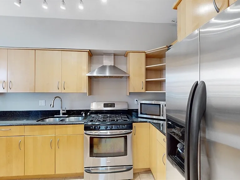 50 Beacon St #1 — Photo 3