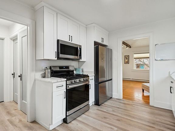 2nd image of 1207 E Fenway Ave